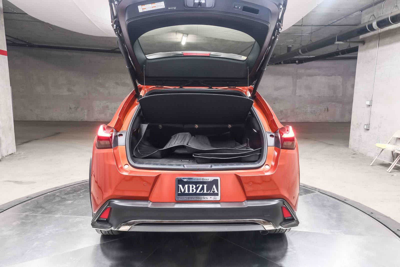 Thumbnail: 2020 Lexus UX - 26