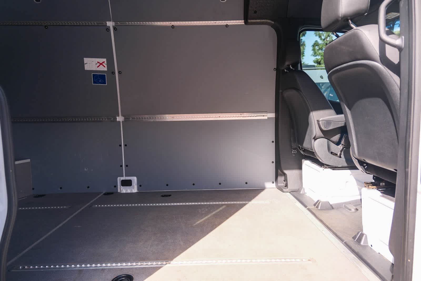 Thumbnail: 2024 Mercedes-Benz Sprinter - 20