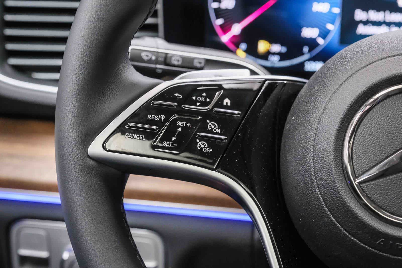 Thumbnail: 2026 Mercedes-Benz GLE - 21