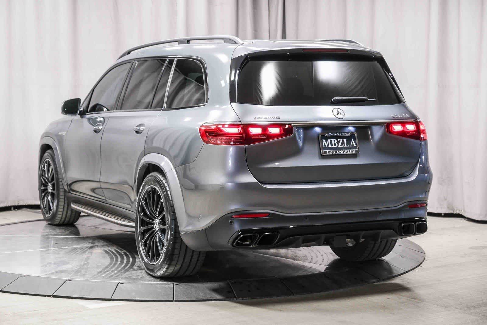 Thumbnail: 2024 Mercedes-Benz GL-Class - 2