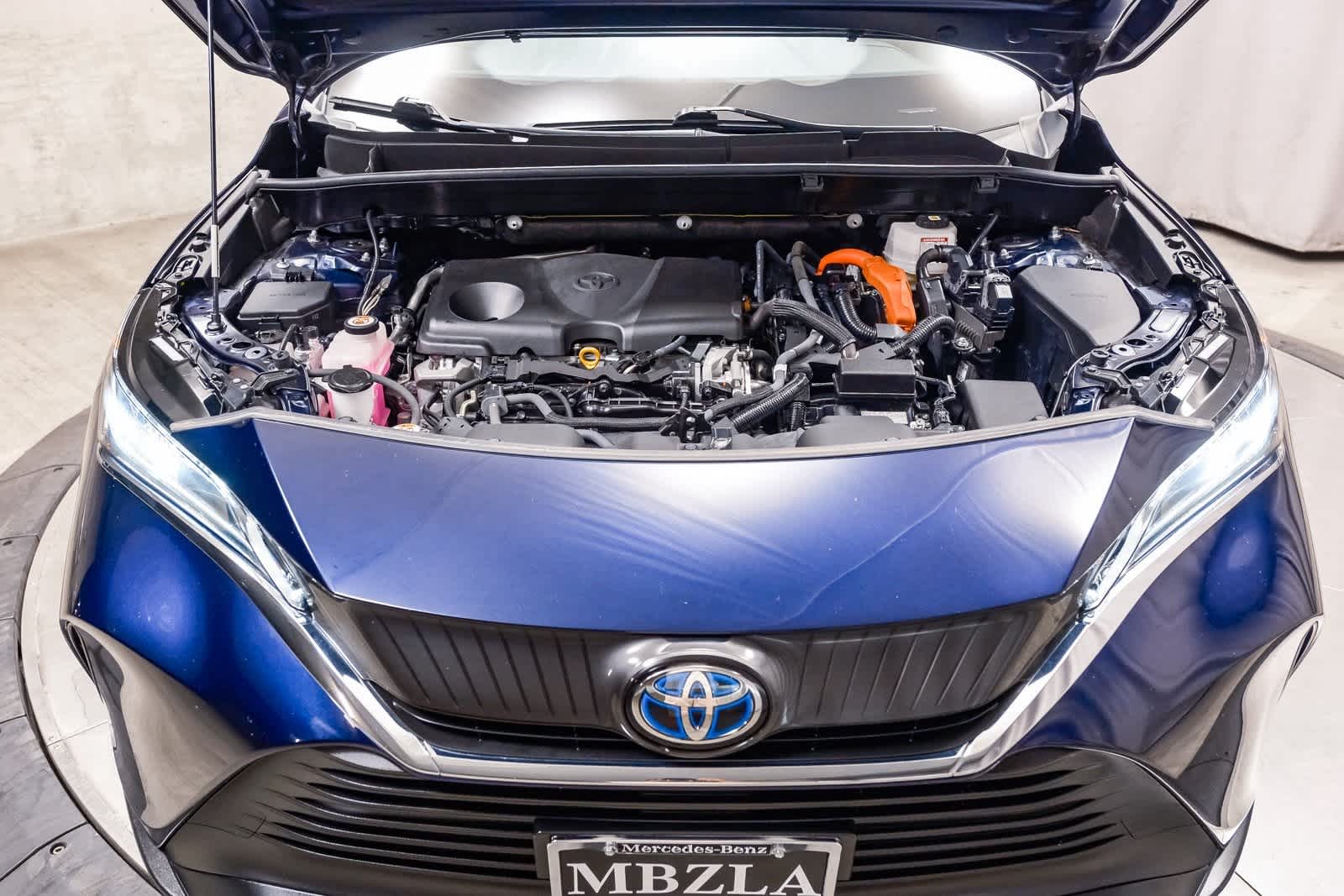 Thumbnail: 2021 Toyota Venza - 23