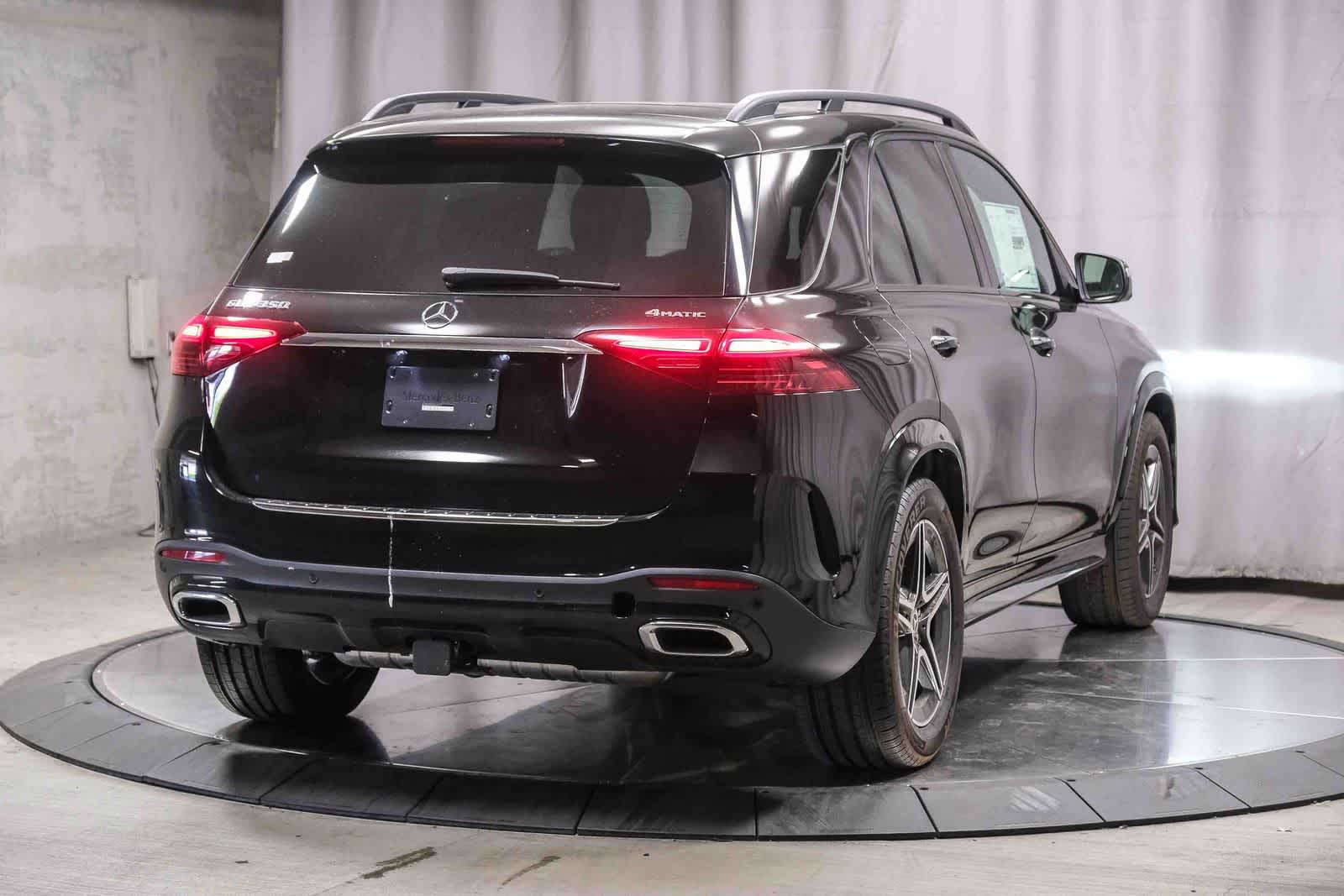 Thumbnail: 2026 Mercedes-Benz GLE - 4