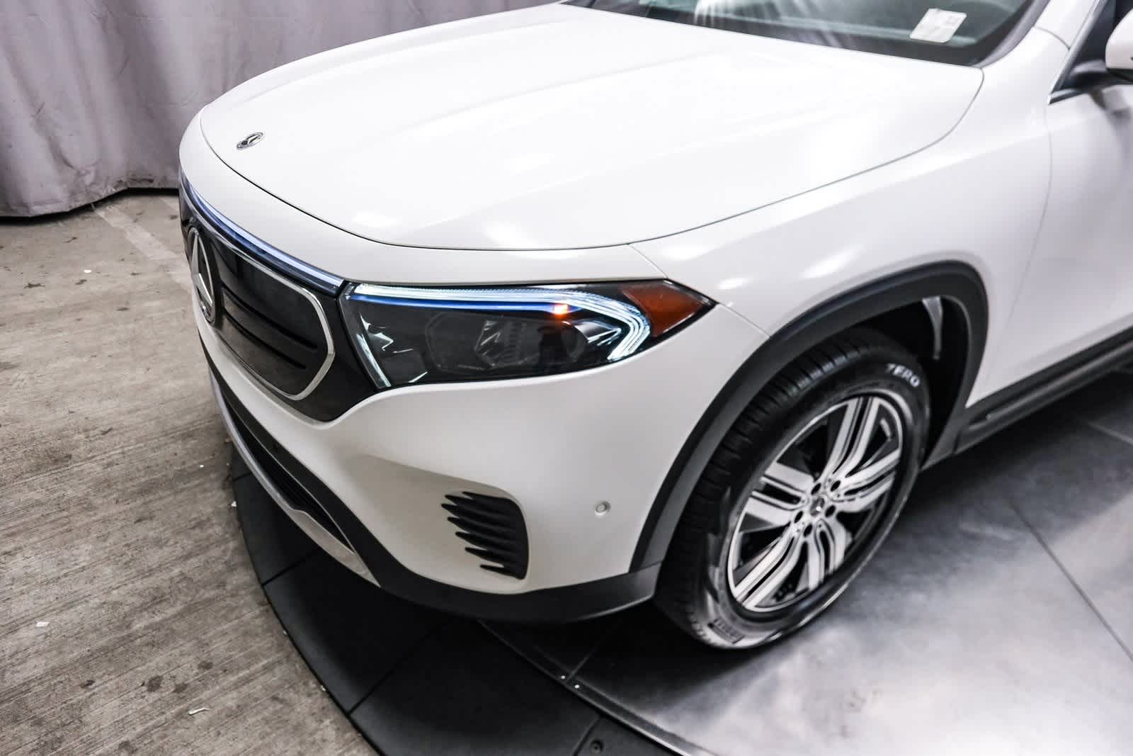 Thumbnail: 2023 Mercedes-Benz EQB - 12