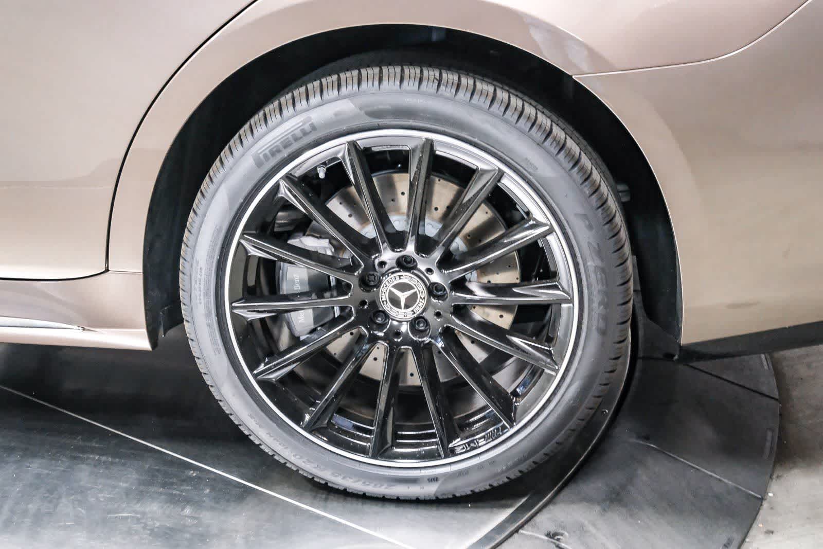 Thumbnail: 2026 Mercedes-Benz S-Class - 9