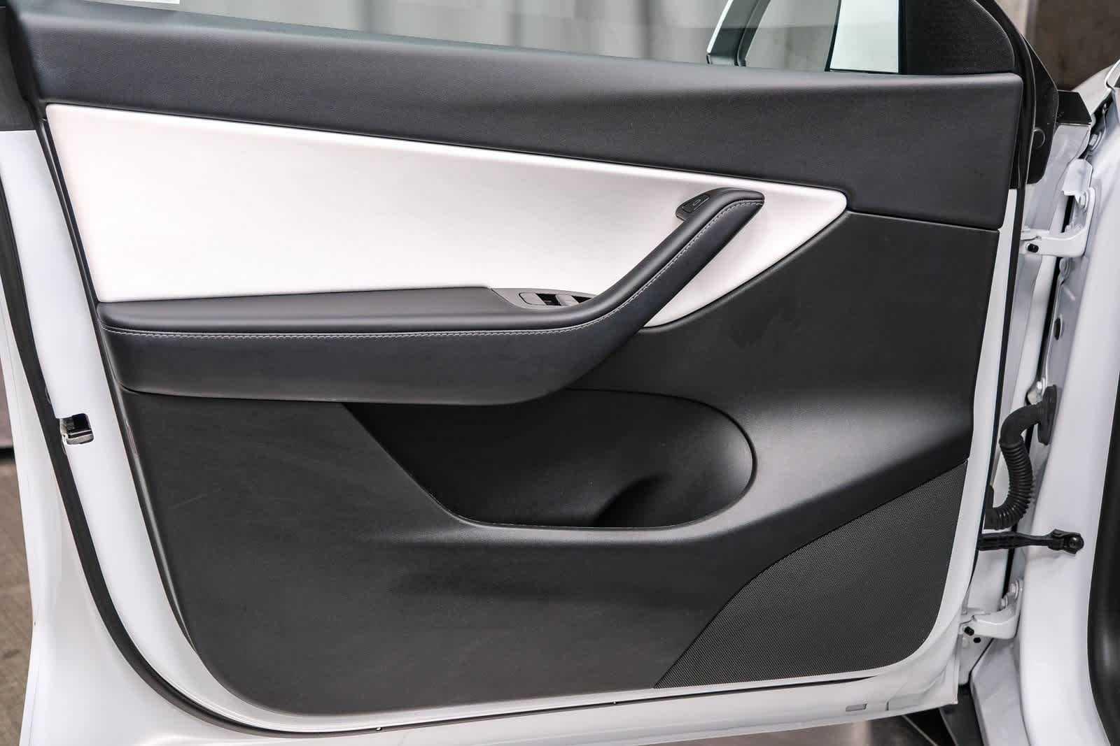 Thumbnail: 2021 Tesla Model Y - 21
