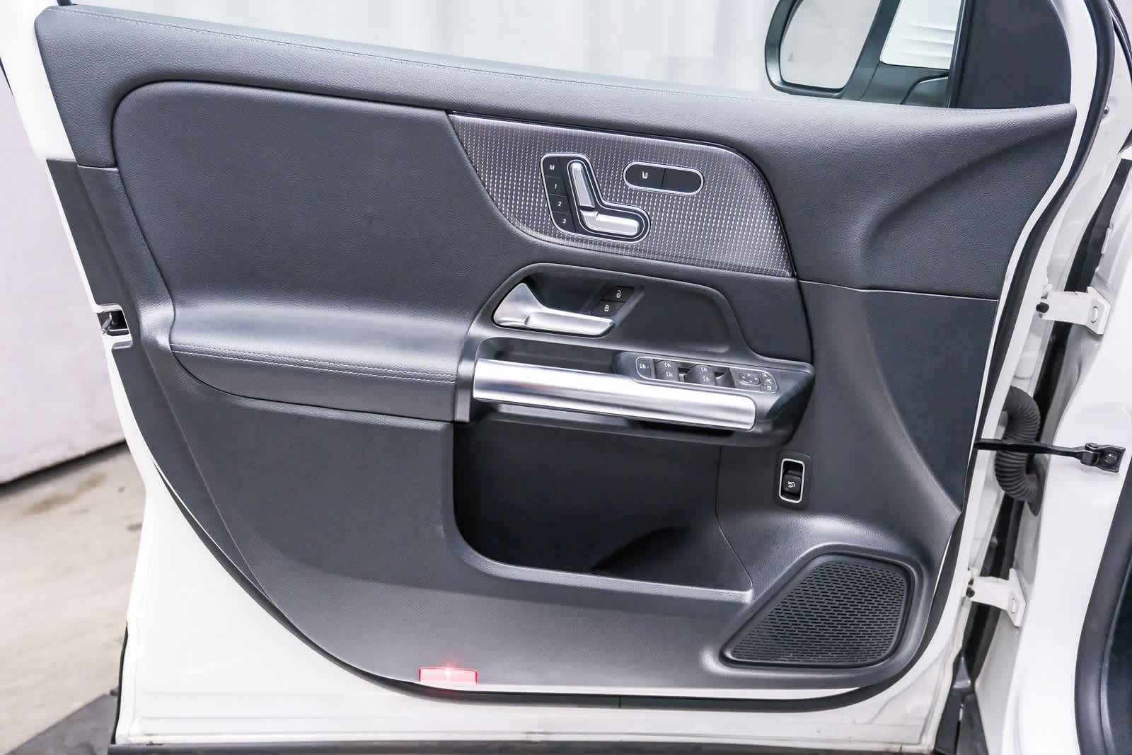 Thumbnail: 2023 Mercedes-Benz GLA - 23