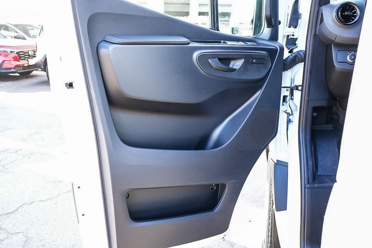 Thumbnail: 2026 Mercedes-Benz Sprinter - 19