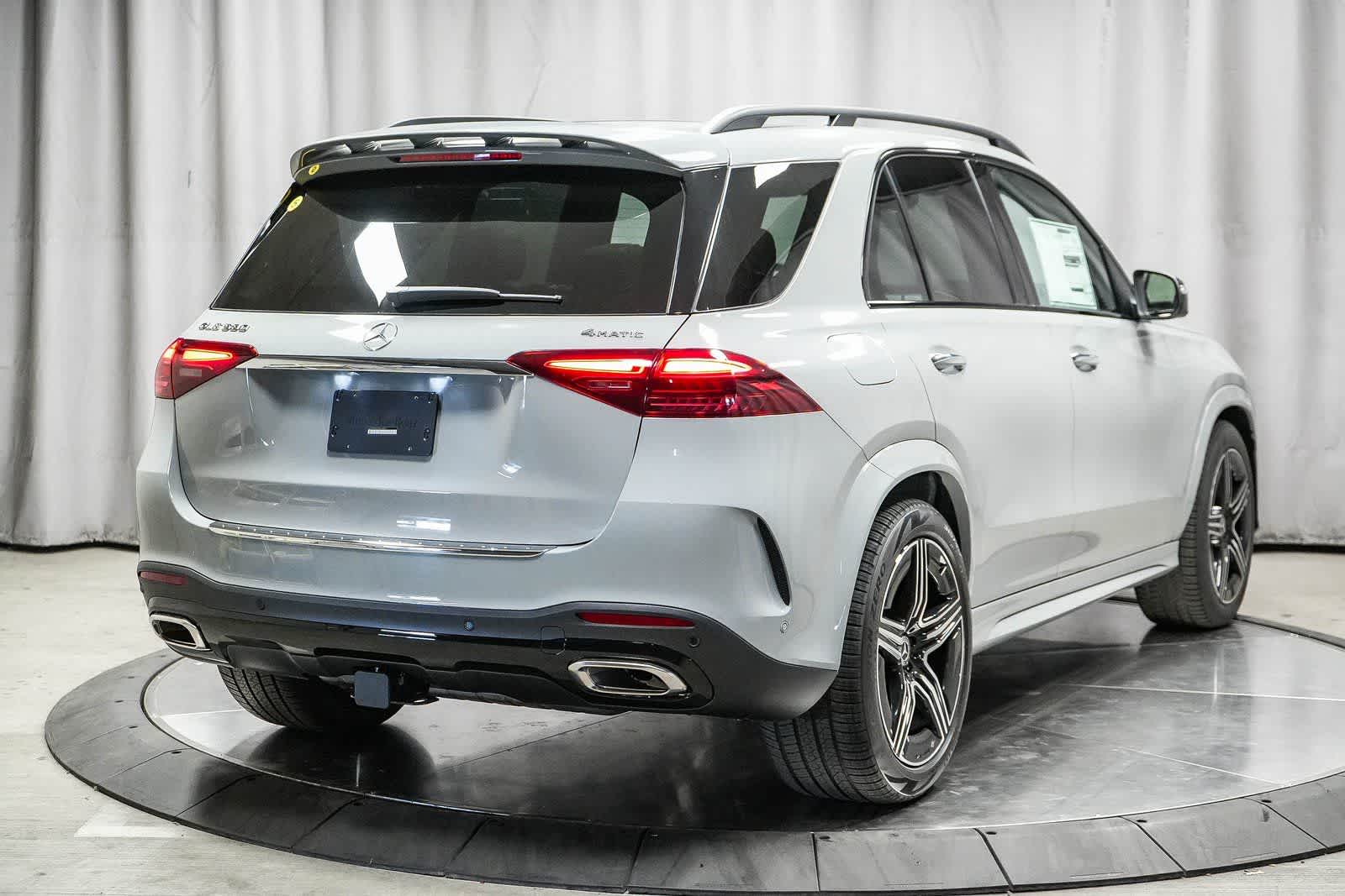 Thumbnail: 2026 Mercedes-Benz GLE - 6