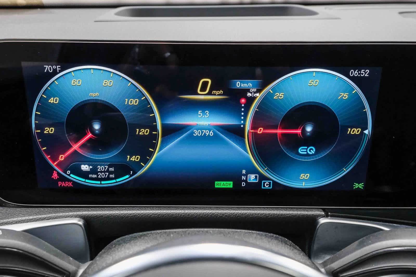 Thumbnail: 2023 Mercedes-Benz EQB - 25