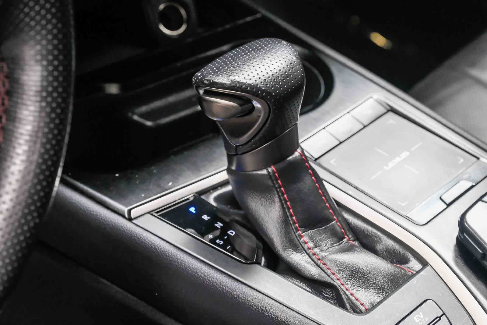 Thumbnail: 2020 Lexus UX - 20