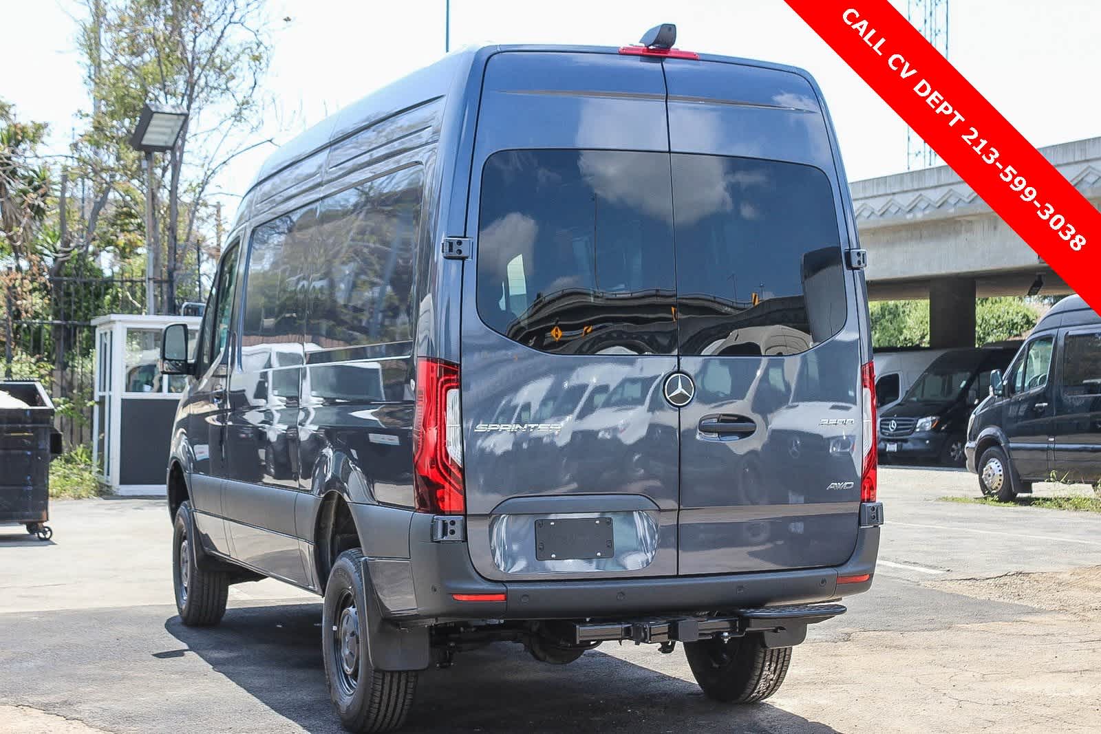 Thumbnail: 2024 Mercedes-Benz Sprinter - 11