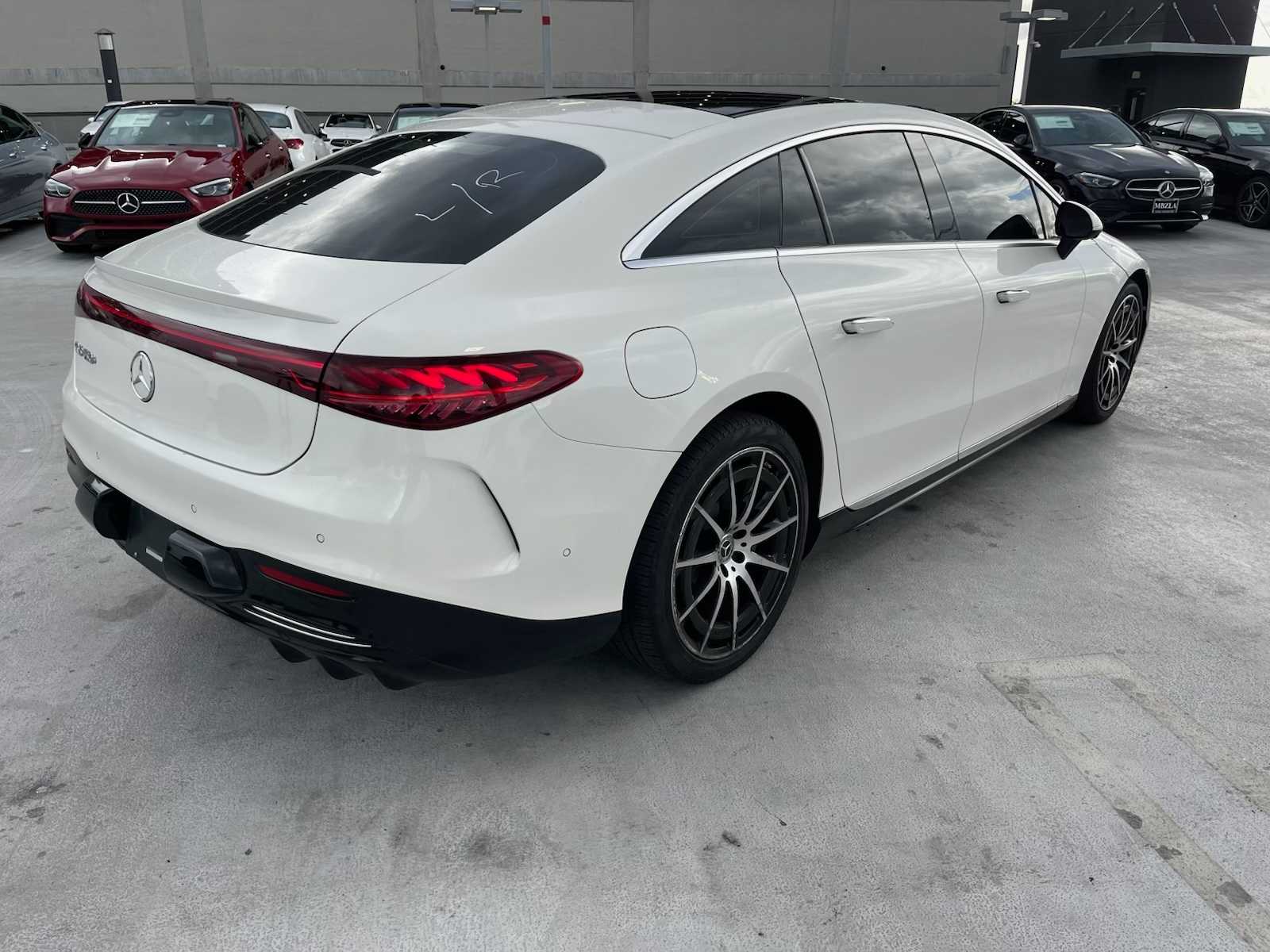 Thumbnail: 2023 Mercedes-Benz EQS - 4