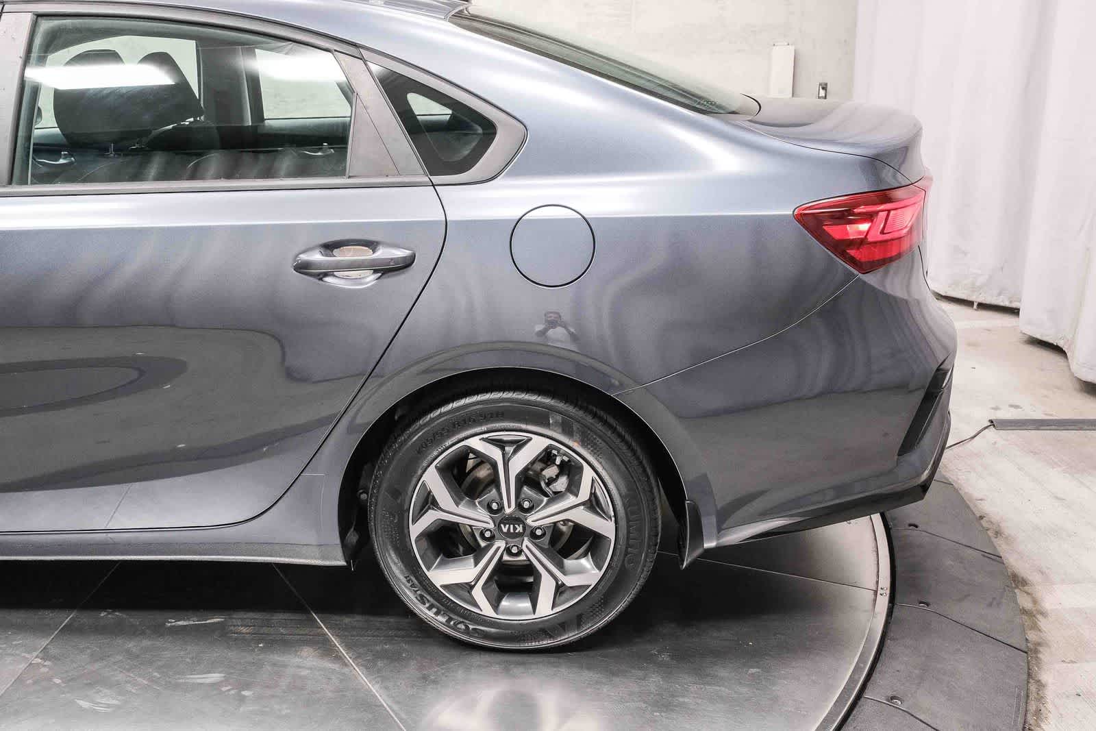 Thumbnail: 2020 Kia Forte - 8