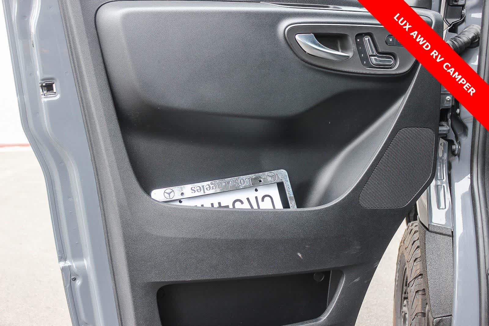 Thumbnail: 2023 Mercedes-Benz Sprinter - 32