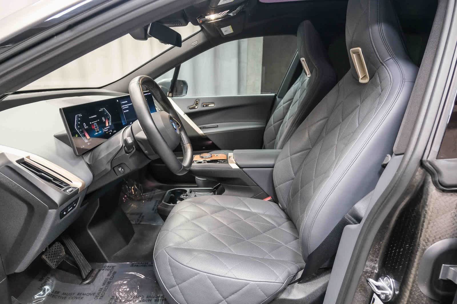 Thumbnail: 2023 BMW iX - 15