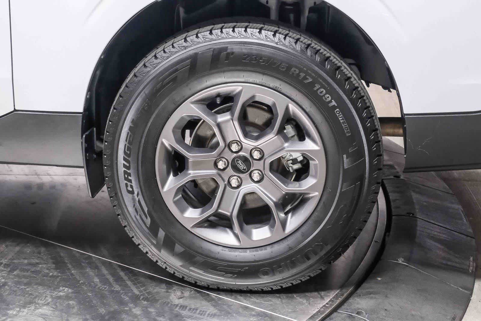 Thumbnail: 2022 Ford Maverick - 9