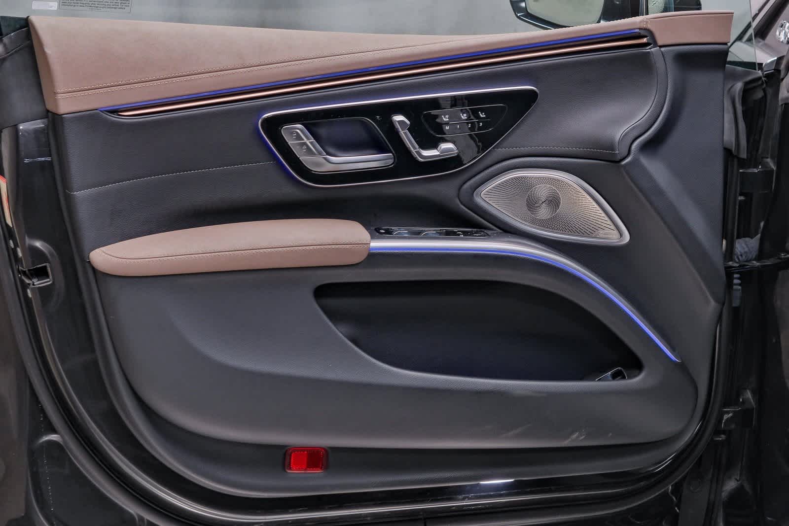 Thumbnail: 2022 Mercedes-Benz EQS - 19