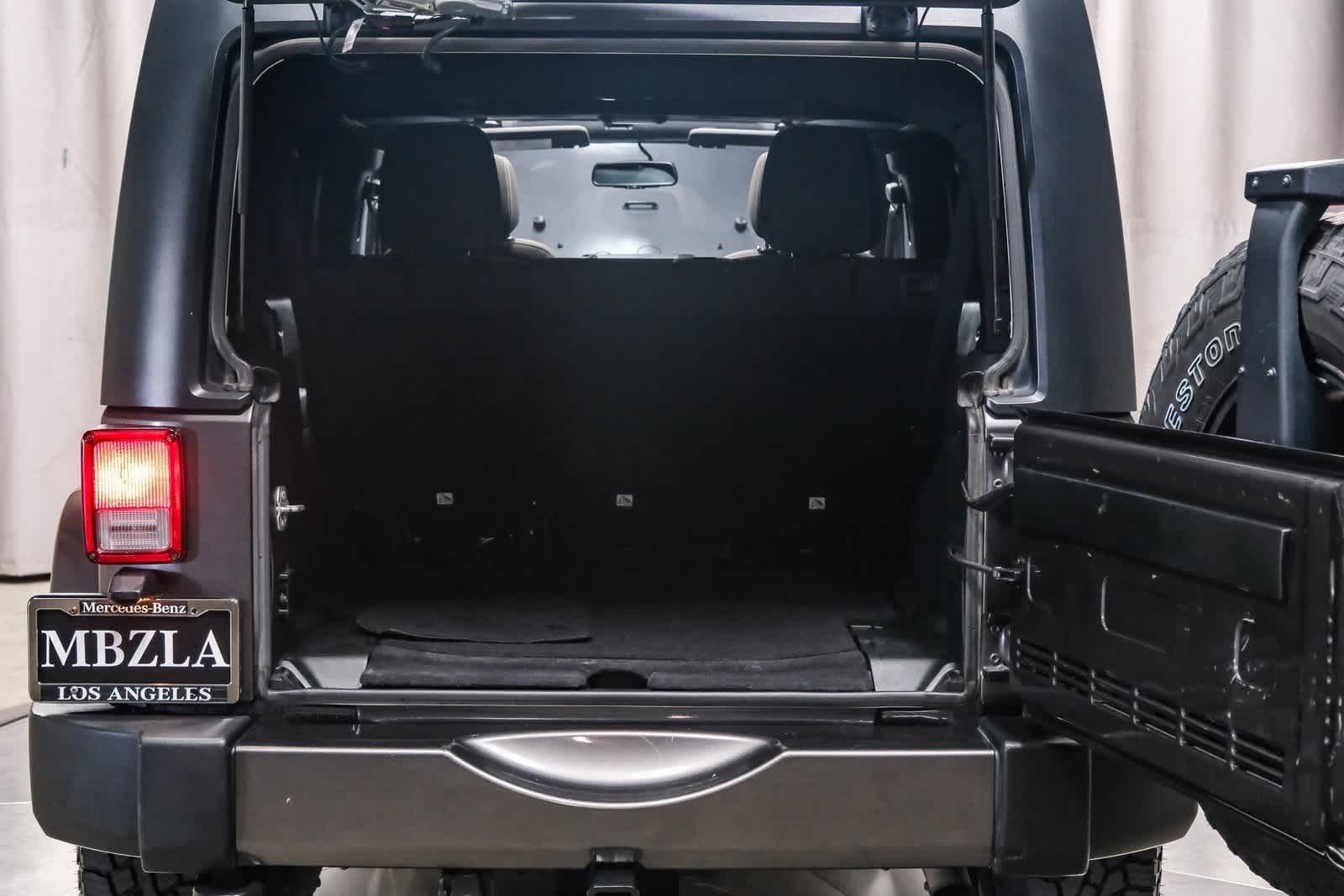 Thumbnail: 2018 Jeep Wrangler - 25