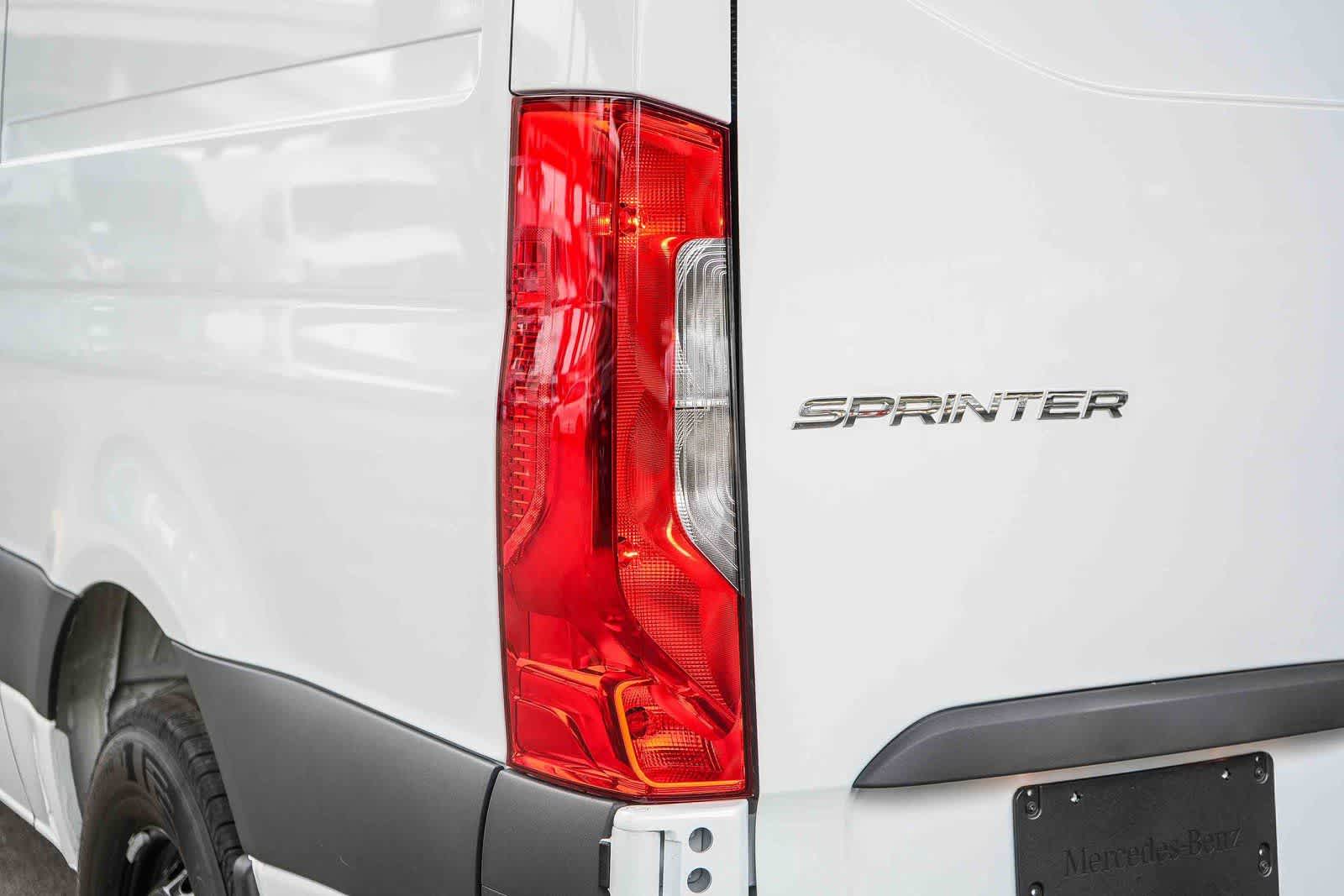 Thumbnail: 2026 Mercedes-Benz Sprinter - 9
