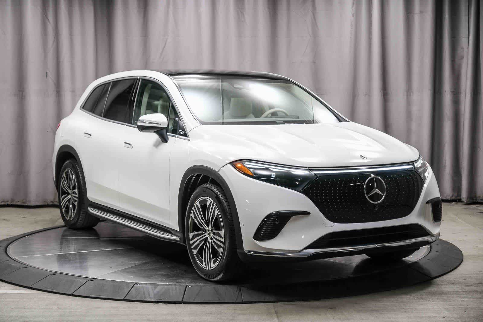 Thumbnail: 2023 Mercedes-Benz EQS - 5