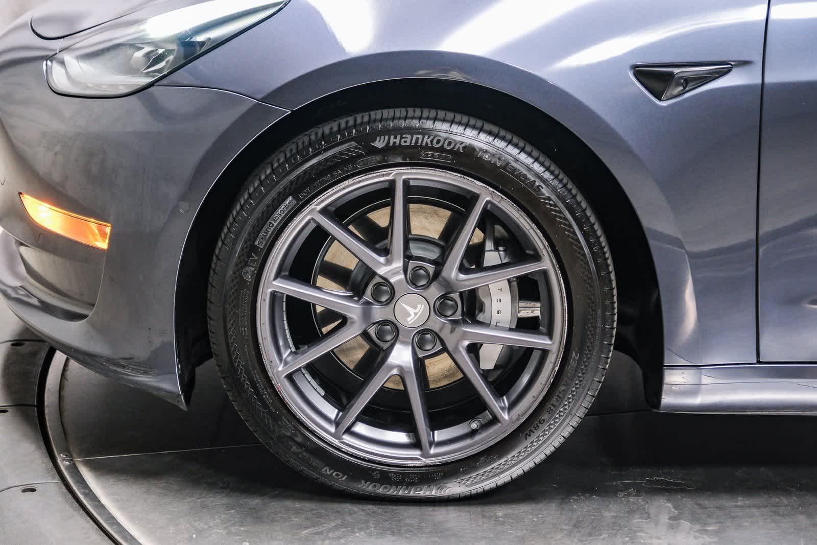Thumbnail: 2021 Tesla Model 3 - 9