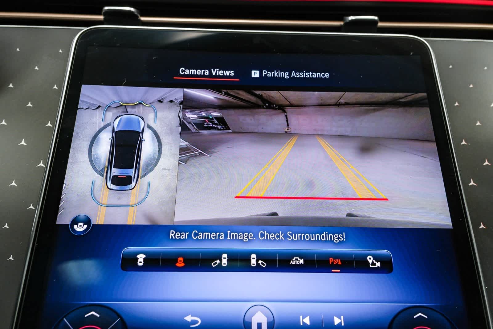 Thumbnail: 2022 Mercedes-Benz EQS - 21