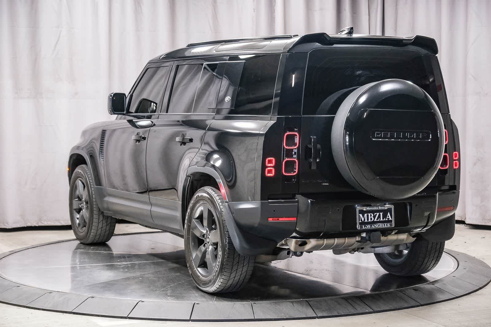 Thumbnail: 2022 Land Rover Defender - 2