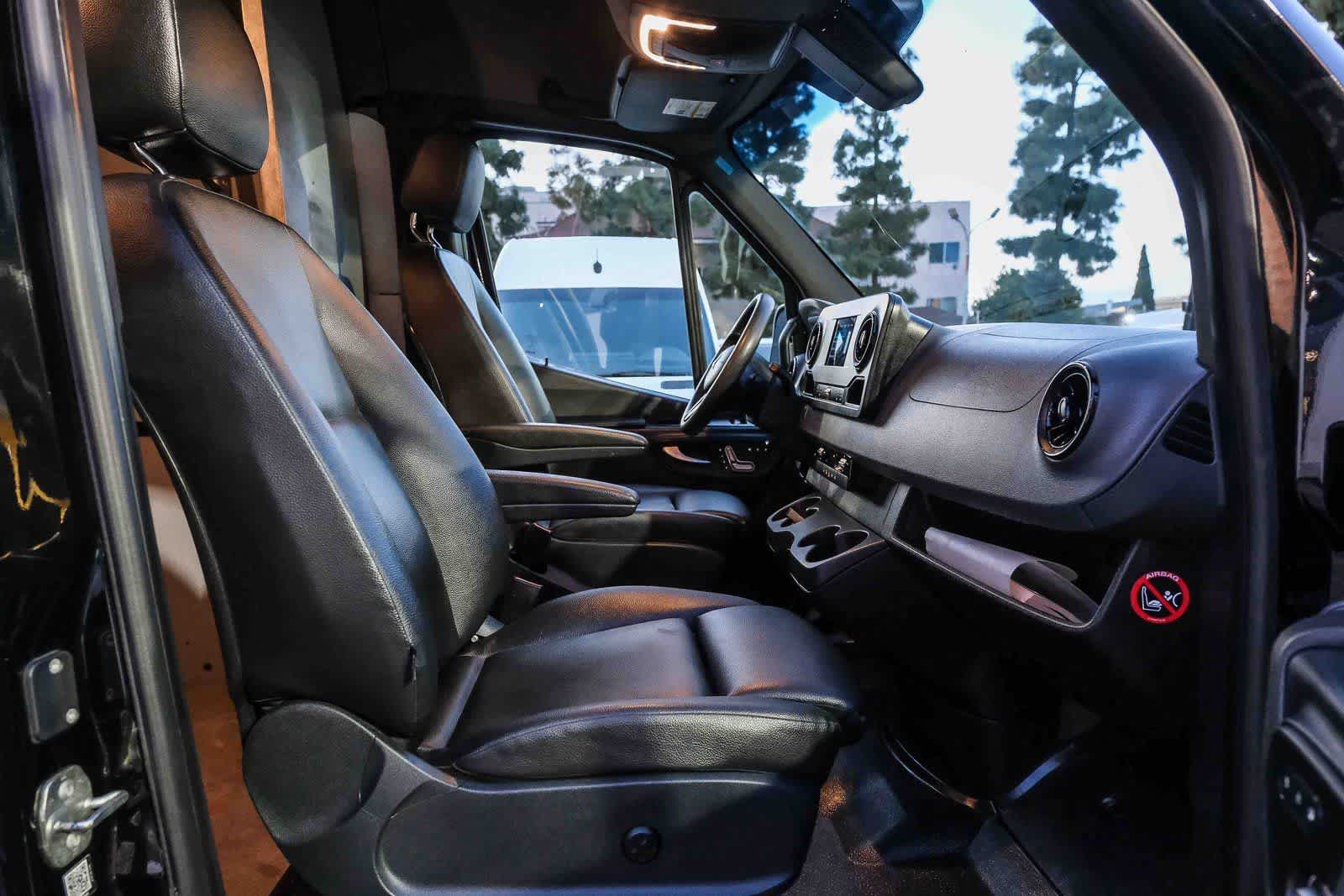 Thumbnail: 2021 Mercedes-Benz Sprinter - 18