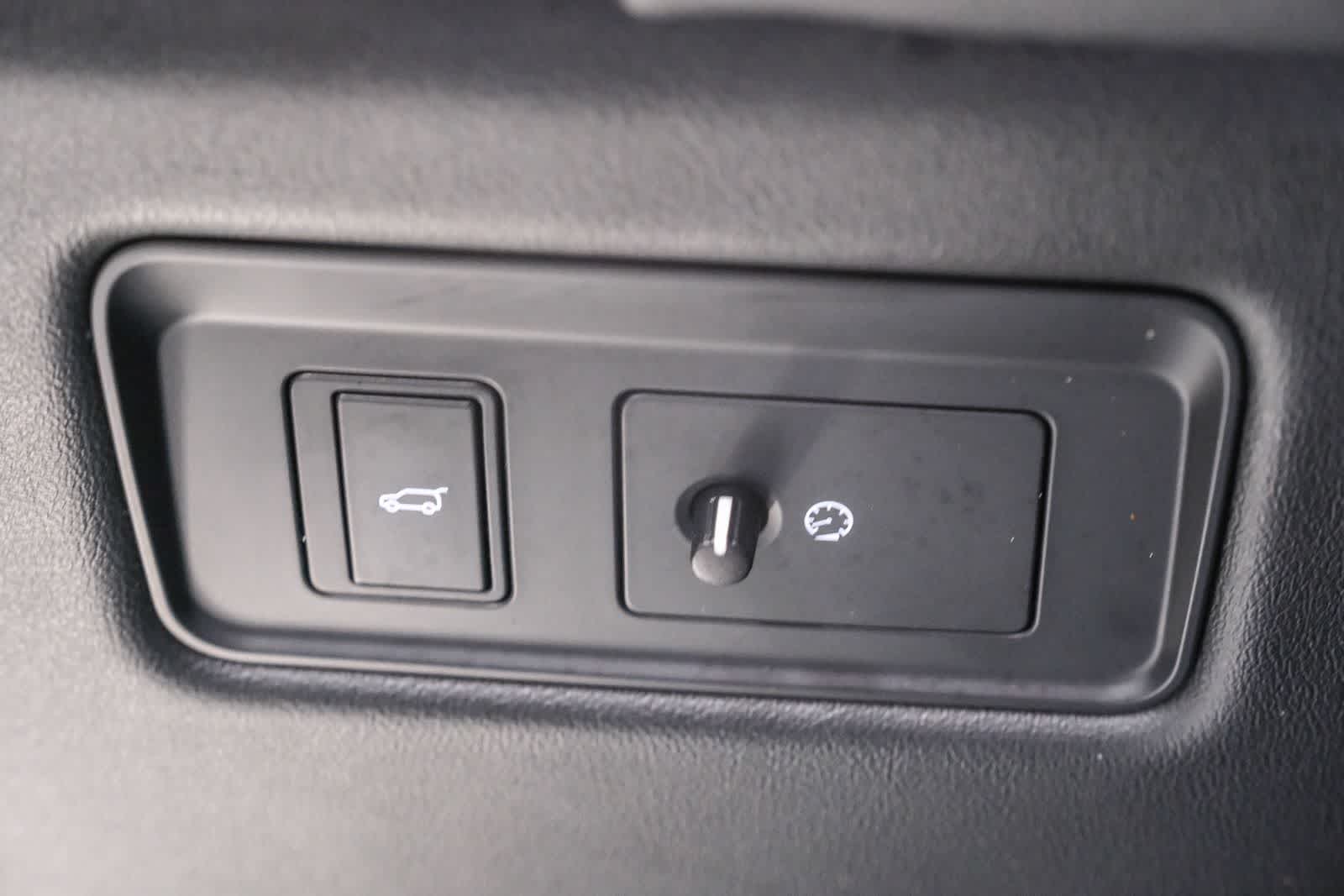 Thumbnail: 2018 Land Rover Range Rover Sport - 30