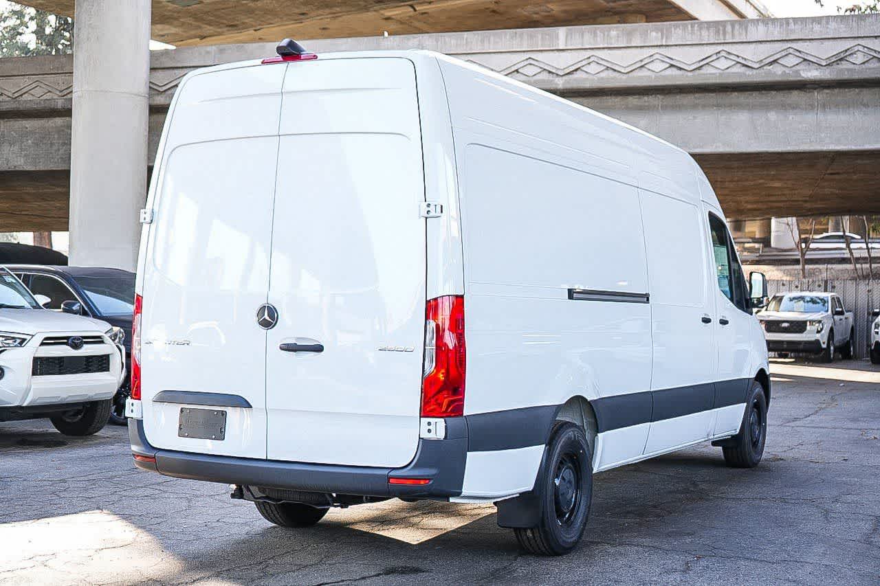 Thumbnail: 2026 Mercedes-Benz Sprinter - 6