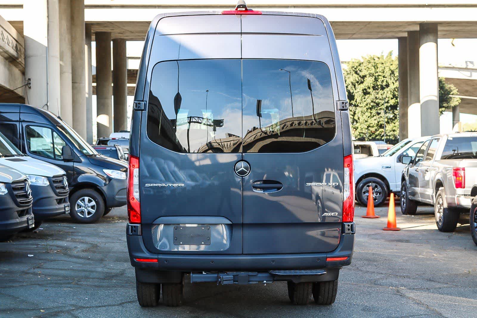 Thumbnail: 2024 Mercedes-Benz Sprinter - 7