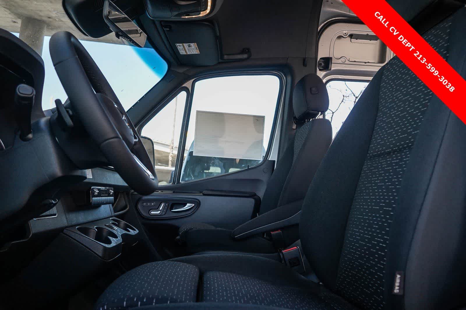 Thumbnail: 2024 Mercedes-Benz Sprinter - 18