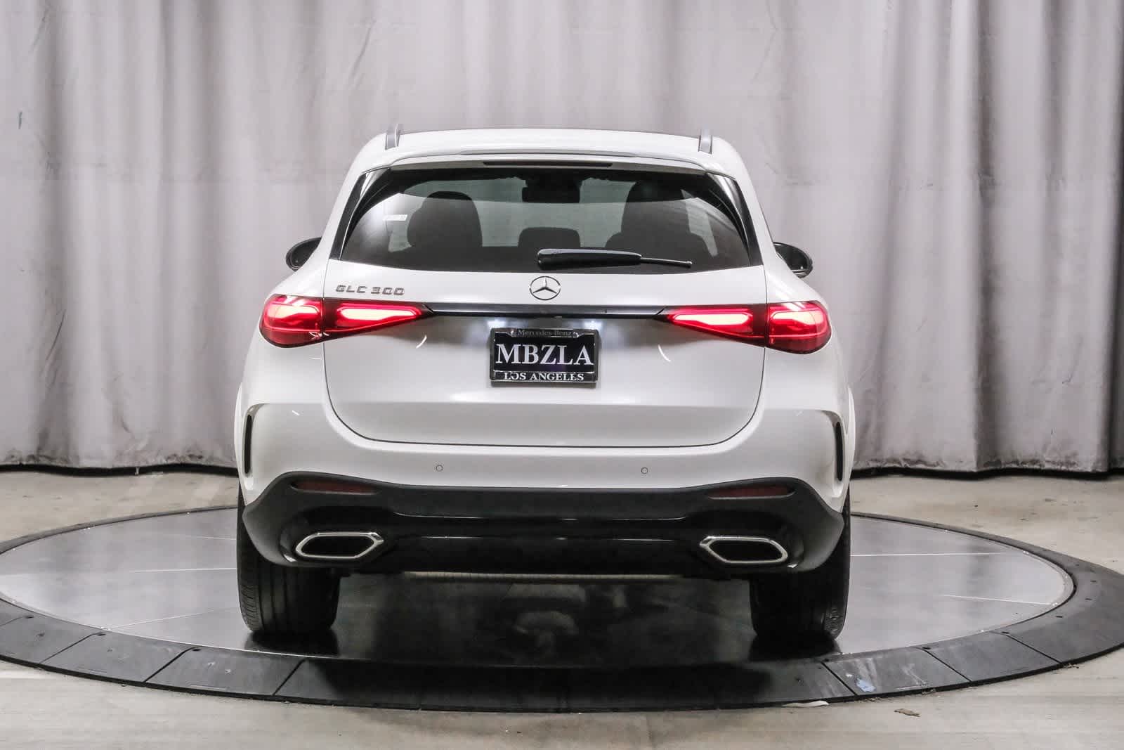 Thumbnail: 2025 Mercedes-Benz GLC - 3