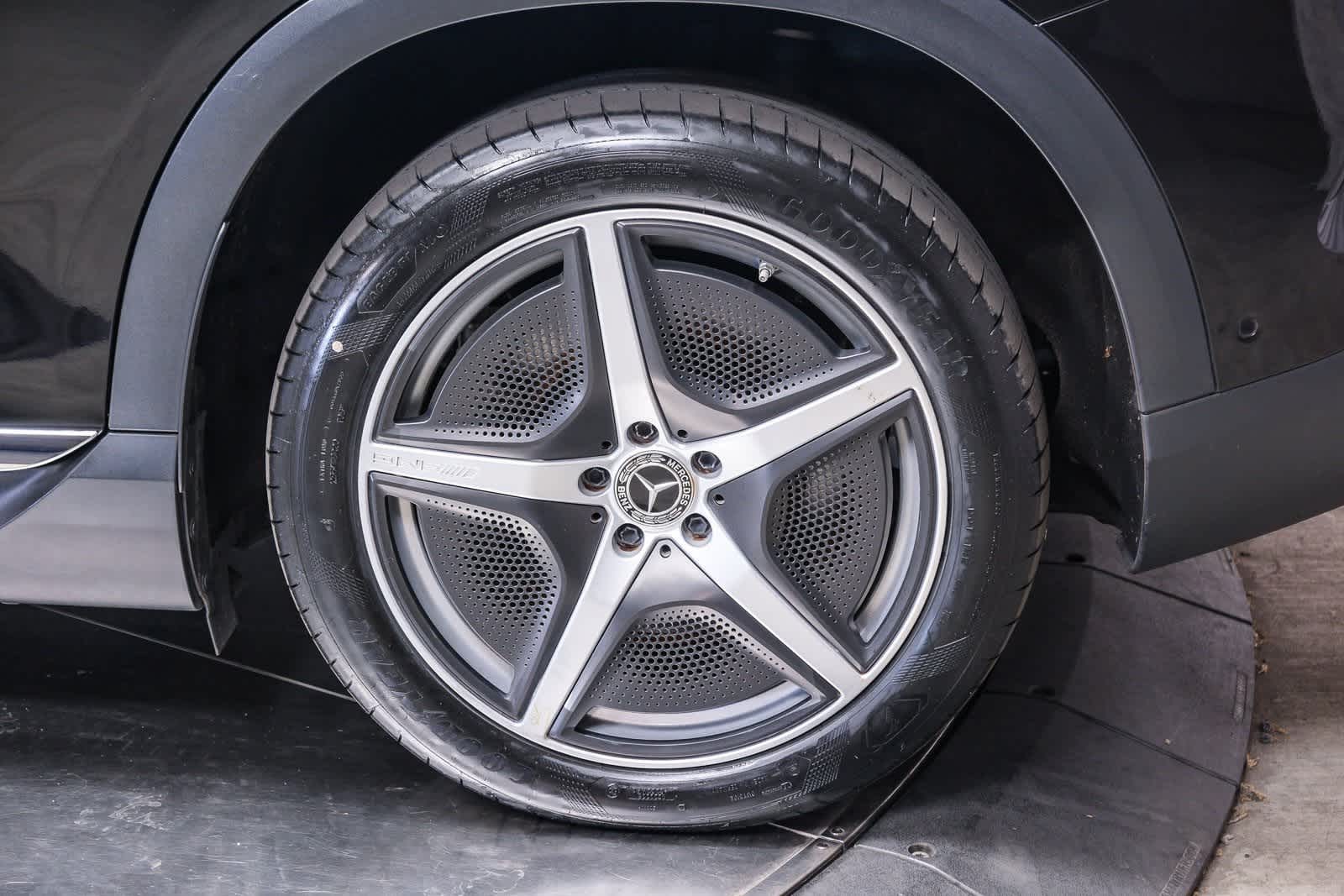 Thumbnail: 2023 Mercedes-Benz EQE - 9