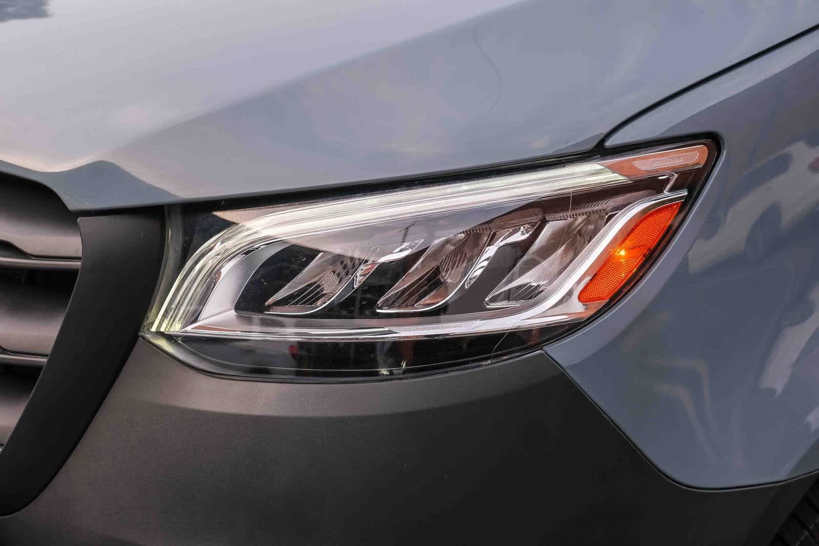 Thumbnail: 2023 Mercedes-Benz Sprinter - 11