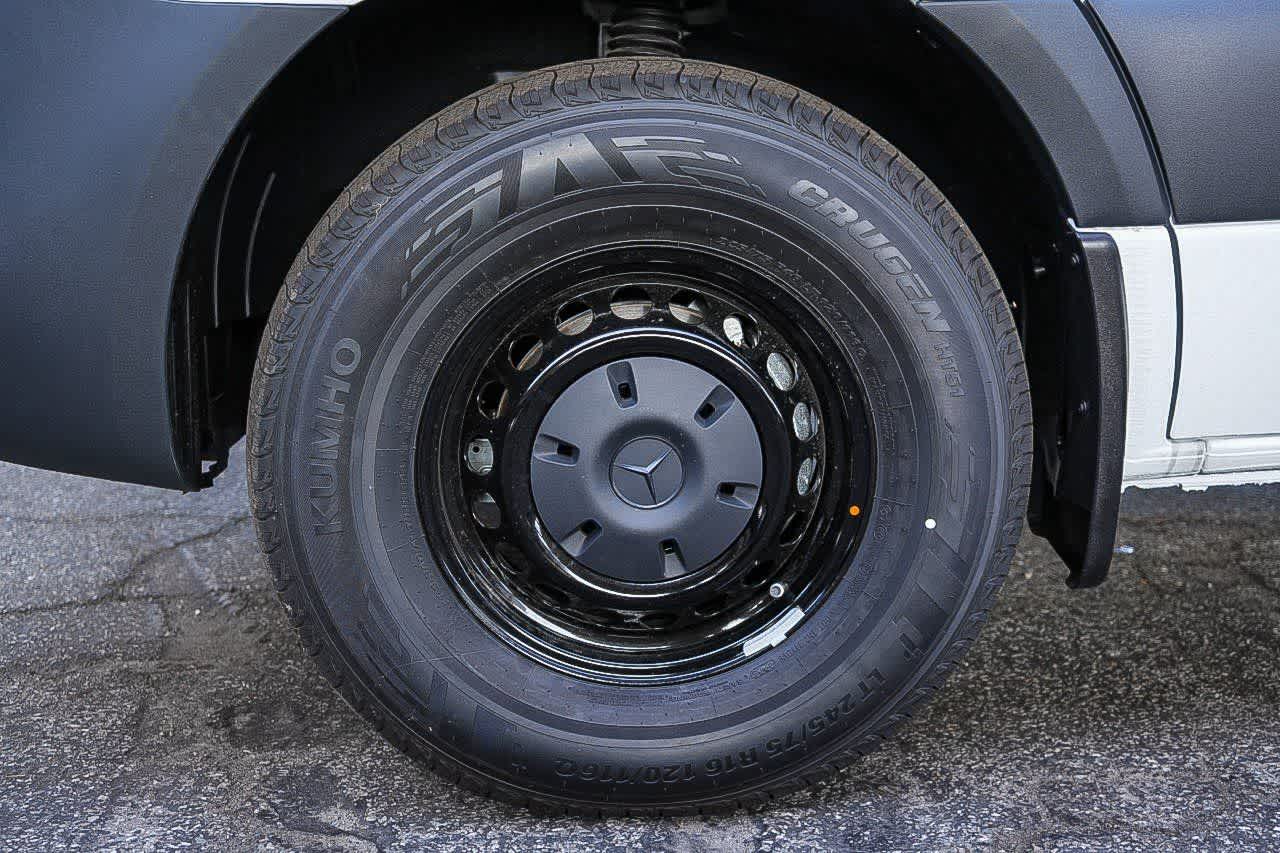 Thumbnail: 2026 Mercedes-Benz Sprinter - 11