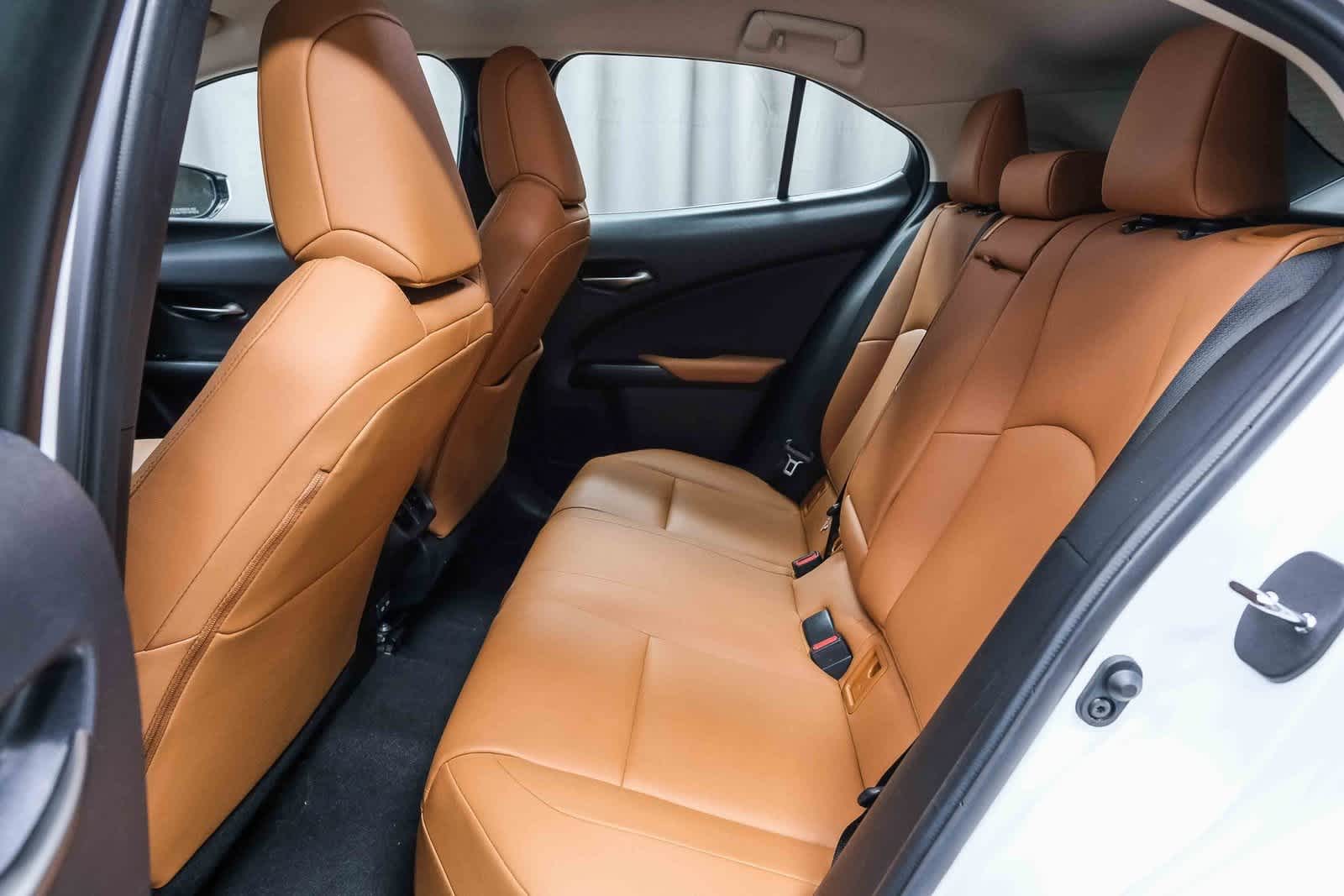 Thumbnail: 2021 Lexus UX - 17