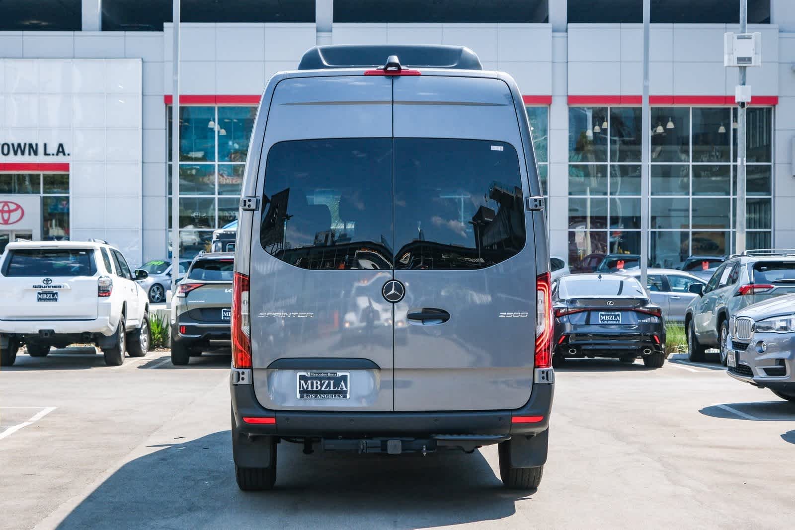 Thumbnail: 2024 Mercedes-Benz Sprinter - 5