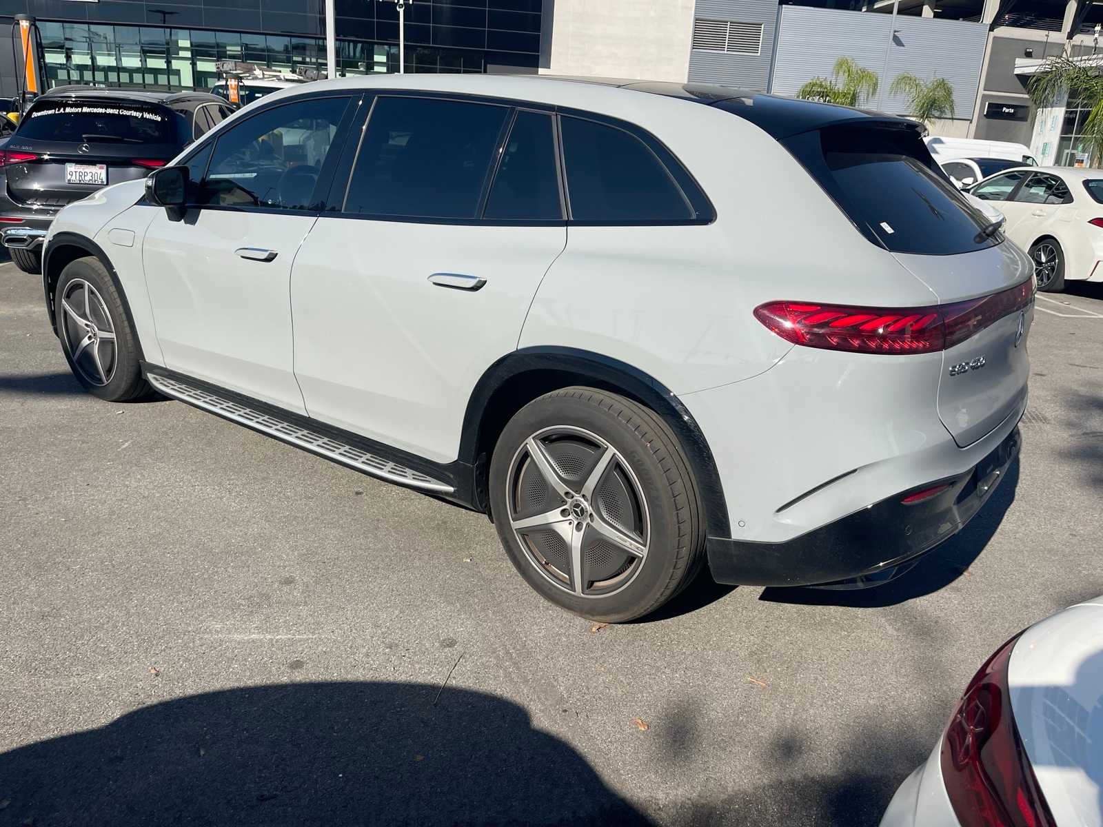 Thumbnail: 2023 Mercedes-Benz EQS - 4