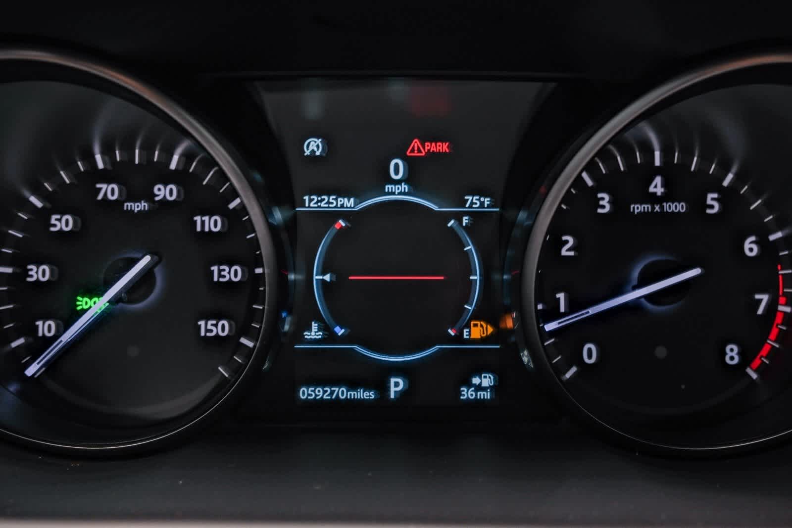 Thumbnail: 2019 Land Rover Discovery Sport - 25