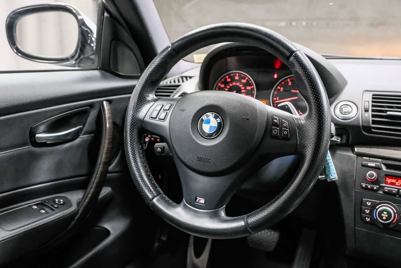 Thumbnail: 2012 BMW 1 Series - 18