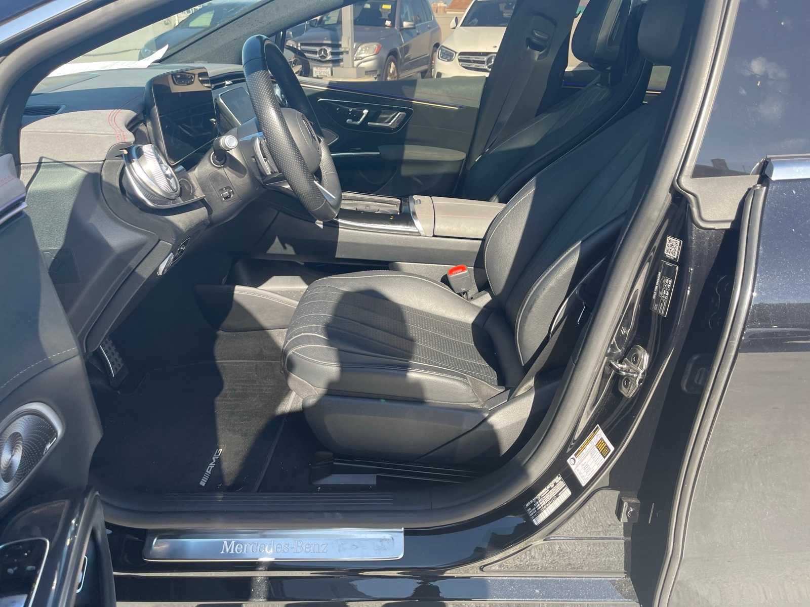 Thumbnail: 2023 Mercedes-Benz EQS - 4