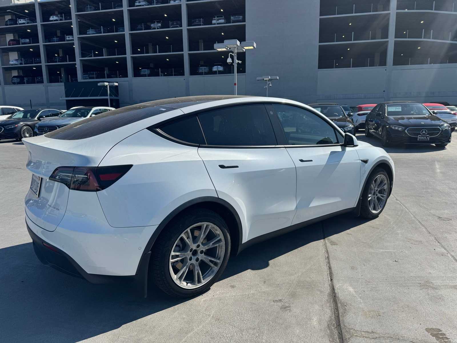 Thumbnail: 2021 Tesla Model Y - 5