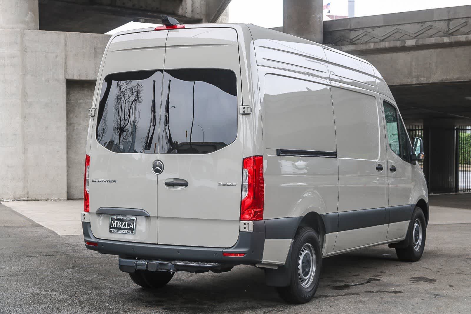 Thumbnail: 2024 Mercedes-Benz Sprinter - 5
