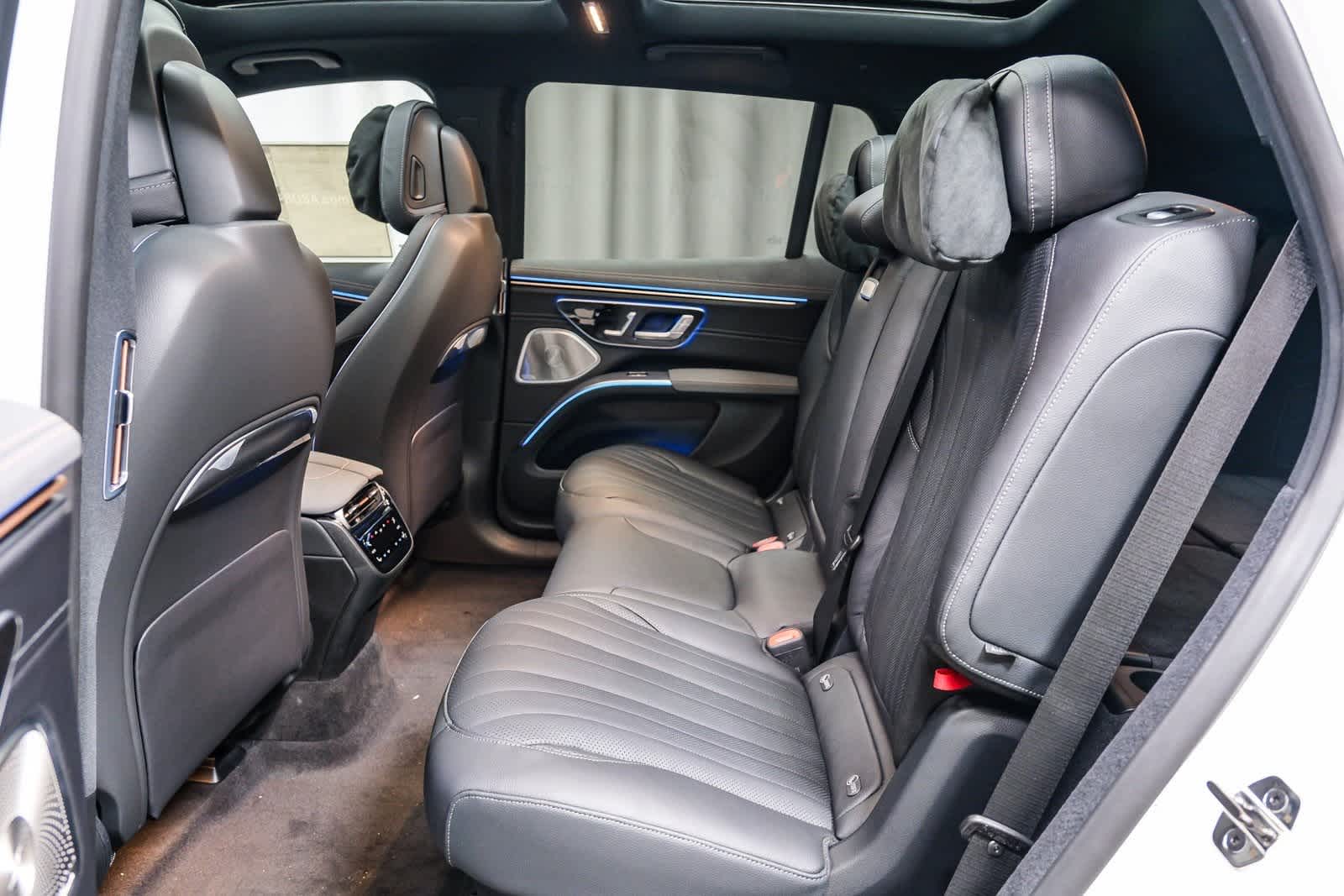 Thumbnail: 2026 Mercedes-Benz EQS - 17