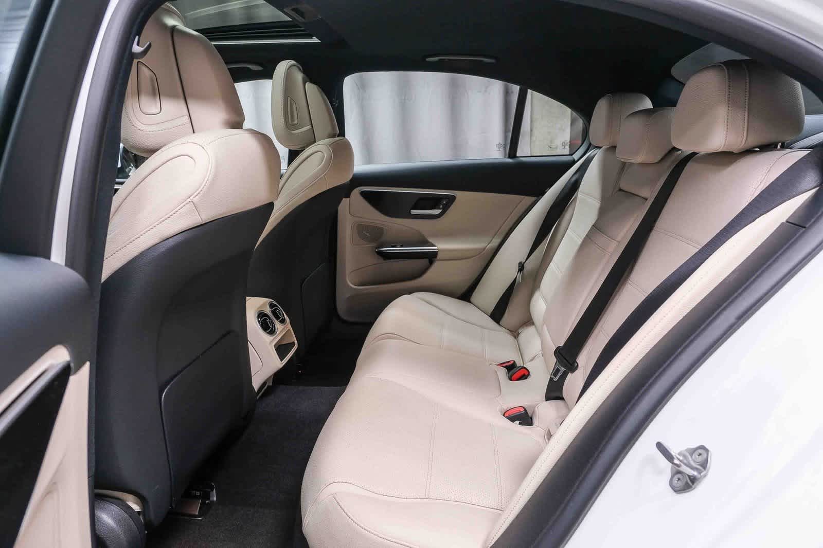 Thumbnail: 2022 Mercedes-Benz C-Class - 16