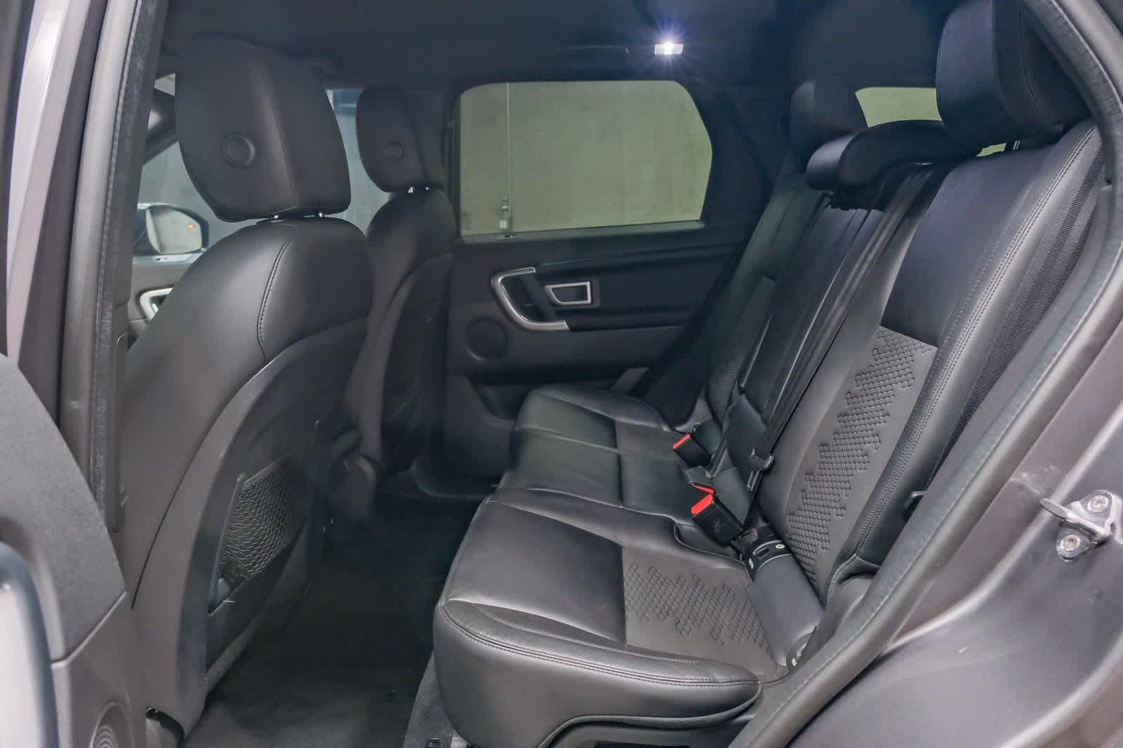 Thumbnail: 2019 Land Rover Discovery Sport - 19
