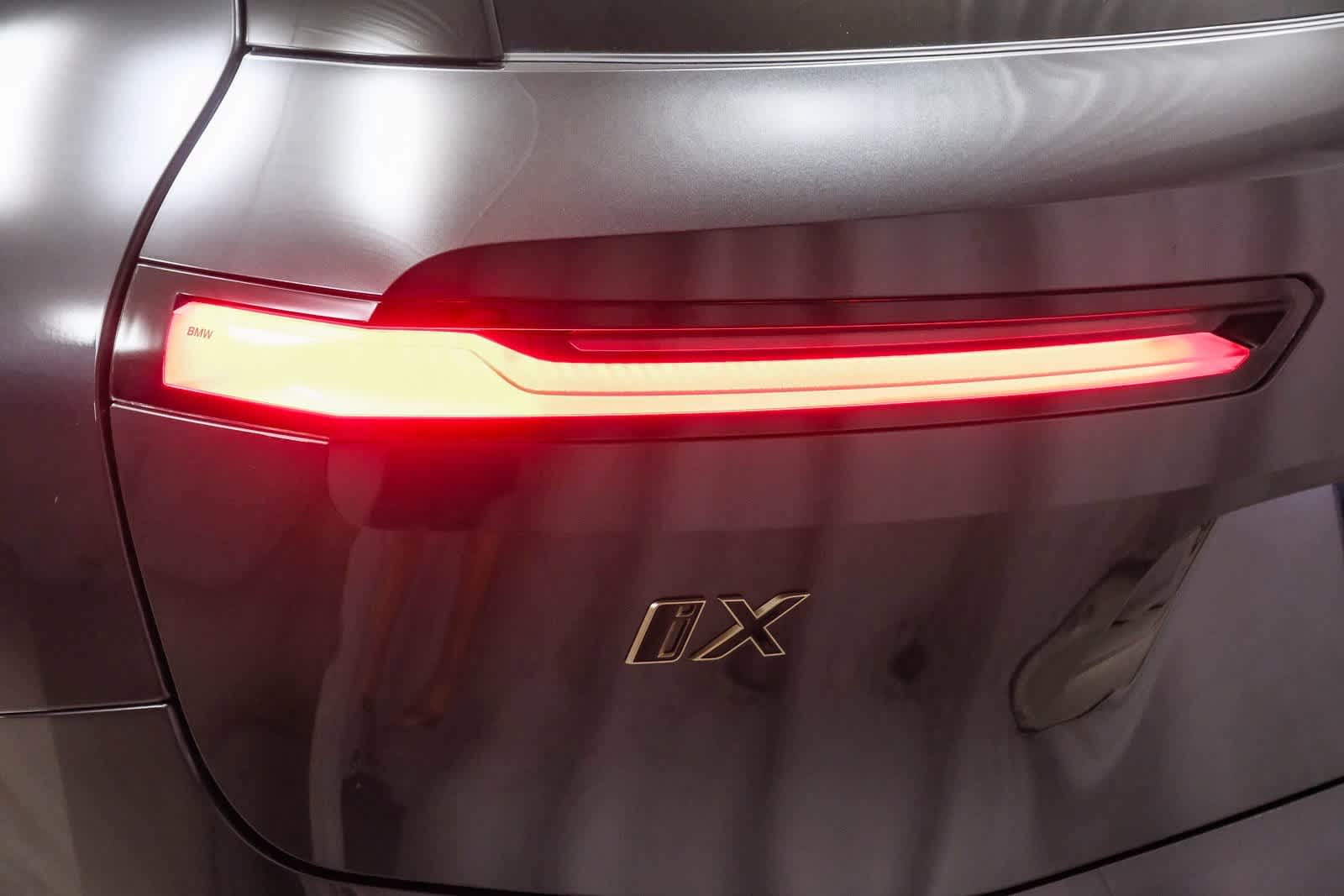 Thumbnail: 2023 BMW iX - 7