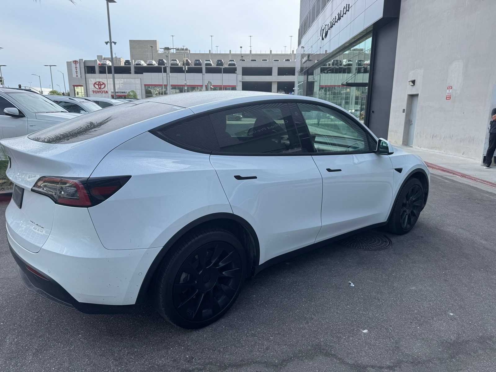 Thumbnail: 2022 Tesla Model Y - 3
