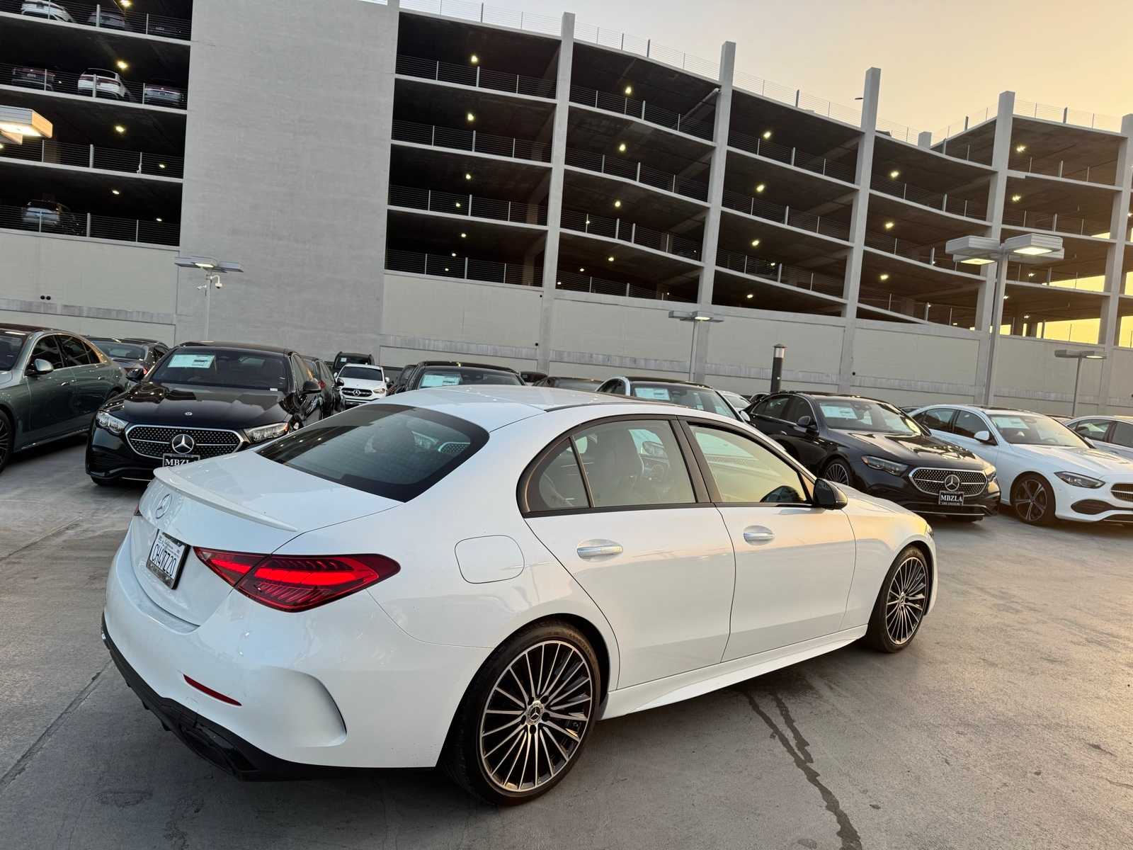 Thumbnail: 2022 Mercedes-Benz C-Class - 3